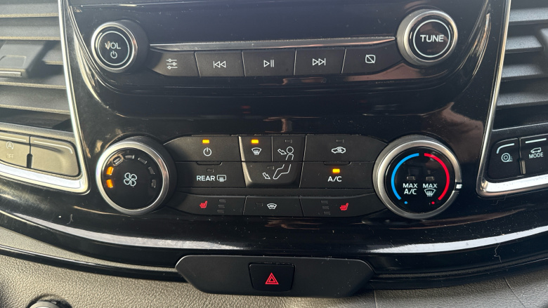 Ford Tourneo Custom Transit Custom Tourneo L1 Diesel Fwd 2.0 EcoBlue 185ps L/R 8 Seater Sport Auto